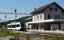 Bahnhof mit S9 "Läufelfingerli"